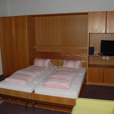 Apartmán & Taxi Tirana
